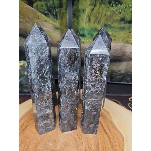 1ea Arfvedsonite Garnet Blue Flashes Crystal Point Tower Polished 1.5- 1.90lbs - Picture 2 of 12